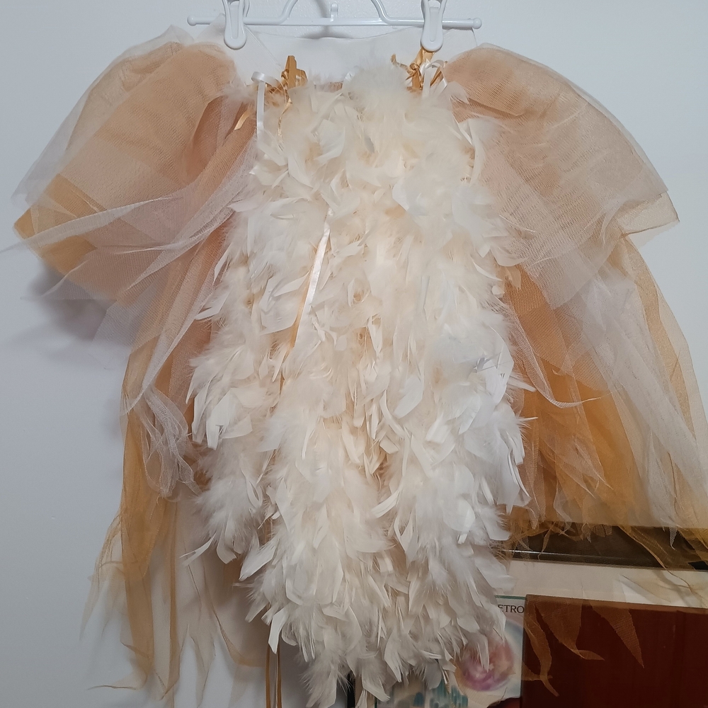 Elegant Feathered Angel Wings Costume